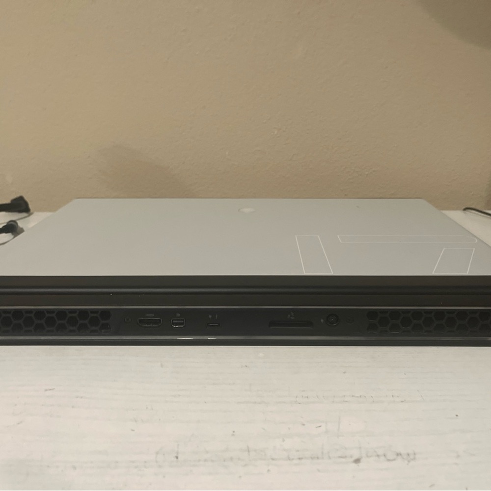 Alienware Silver Gaming Laptop with RGB Keyboard and Large Display - Picture 4 of 6